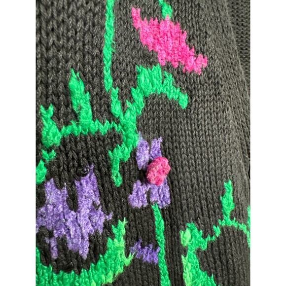 VTG Hand Knit Cardigan Sweater M Black Color Embroidered Floral Dark Coquette - Picture 5 of 12